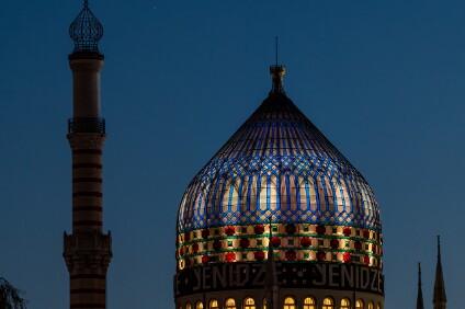 a7IV_25_08222_NAL Yenidze